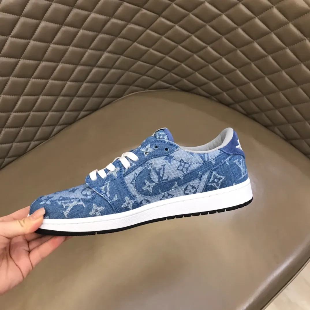 Men's shoes 💰p440 "*OUIS *UITTO* Nike" new original drawer box, co-branded low-top casual sneakers, this sneaker is completely made of denim canvas splicing leather, decorated with Louis Vuitton's iconic monogram and Damierl pattern with natural cowhide piping. The upper of this shoe combines LV’s most classic Monogram and Damier elements, giving it a sense of luxury and recognition! Size: 38-45